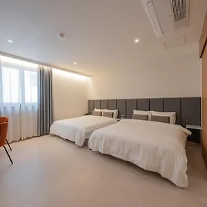H-avenue Munhyeon Busan